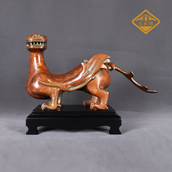 37公分双翼神兽